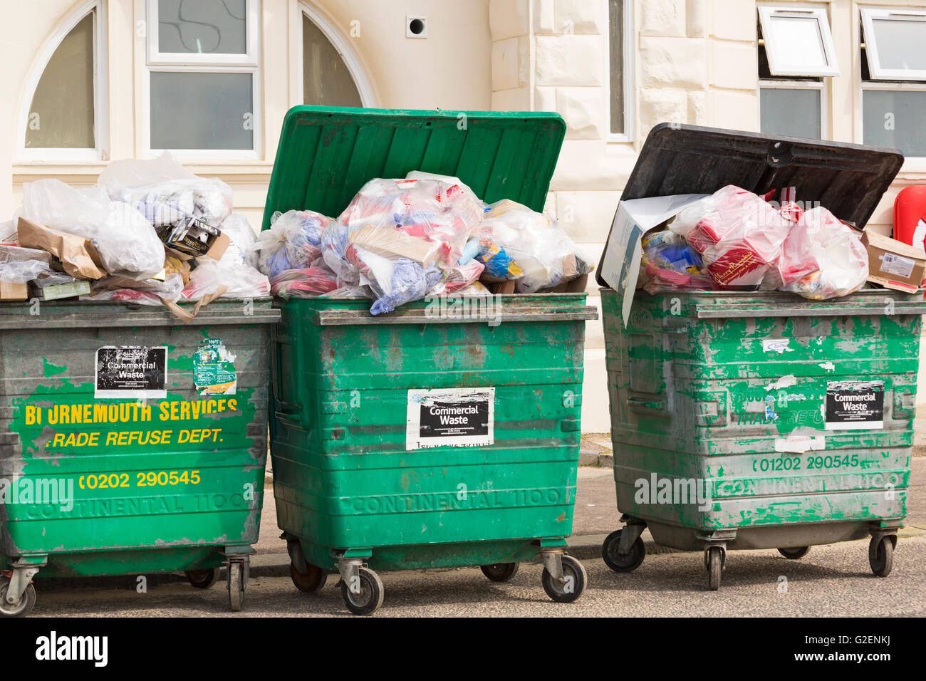 Overflowing litter receptacles hires stock photography and images Alamy