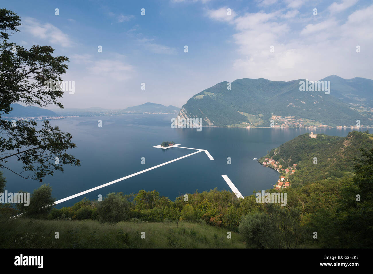 Swimming pontons are placed between the islands for Christo's project 'The floating piers' on Lake Iseo in Italy Stock Photo