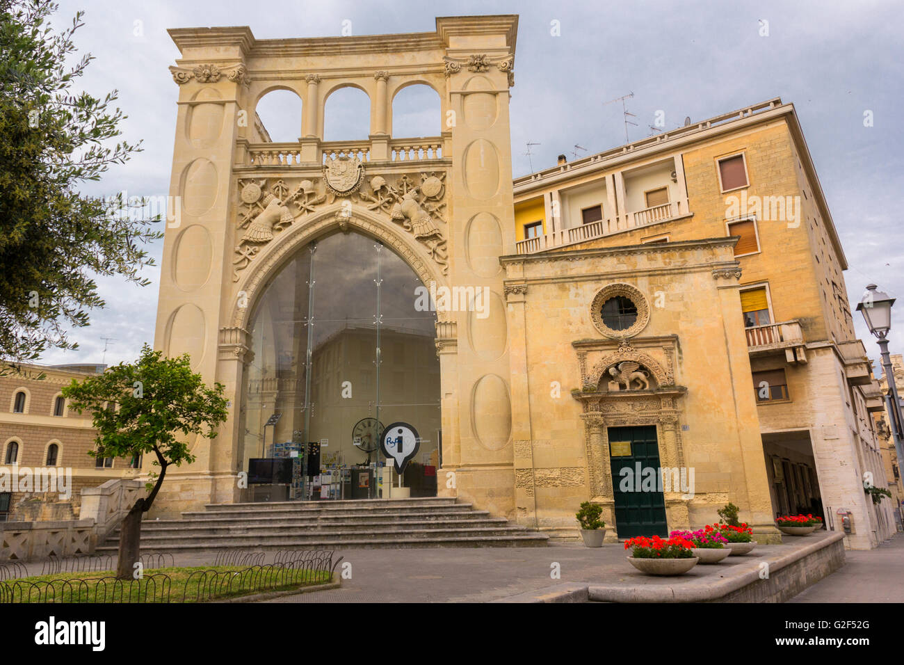 Square Sant'Oronzo Lecce, Sedile and church of Saint Mark Stock Photo