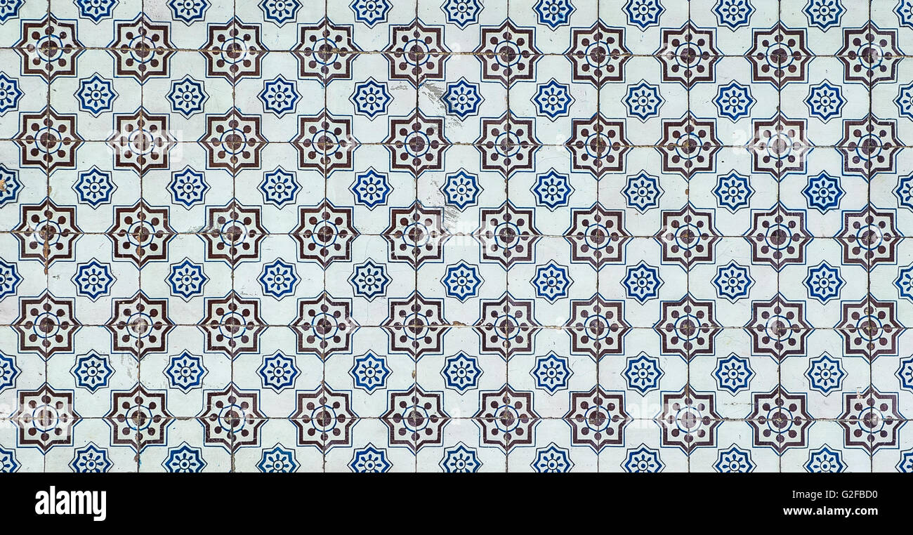 Azulejos, traditional Portuguese tiles Stock Photo - Alamy