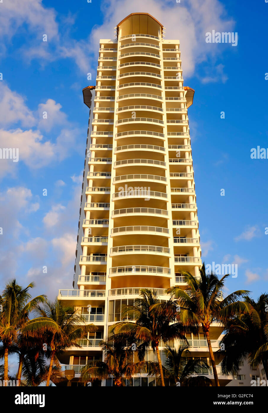 Miami beach art deco balcony hires stock photography and images Alamy