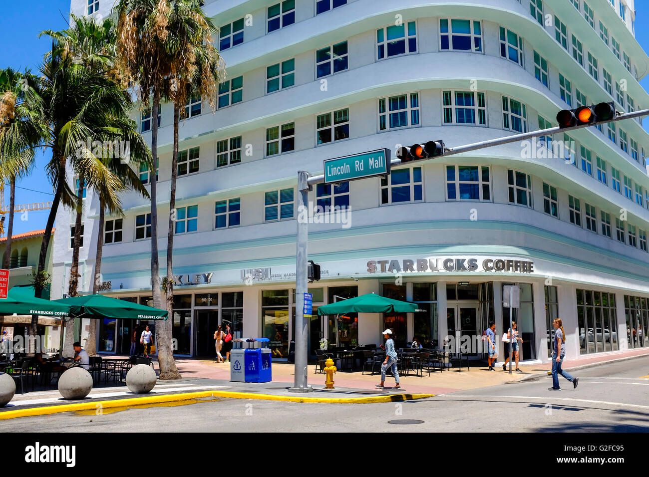Lincoln Road Mall Shopping District Stock Photo Alamy