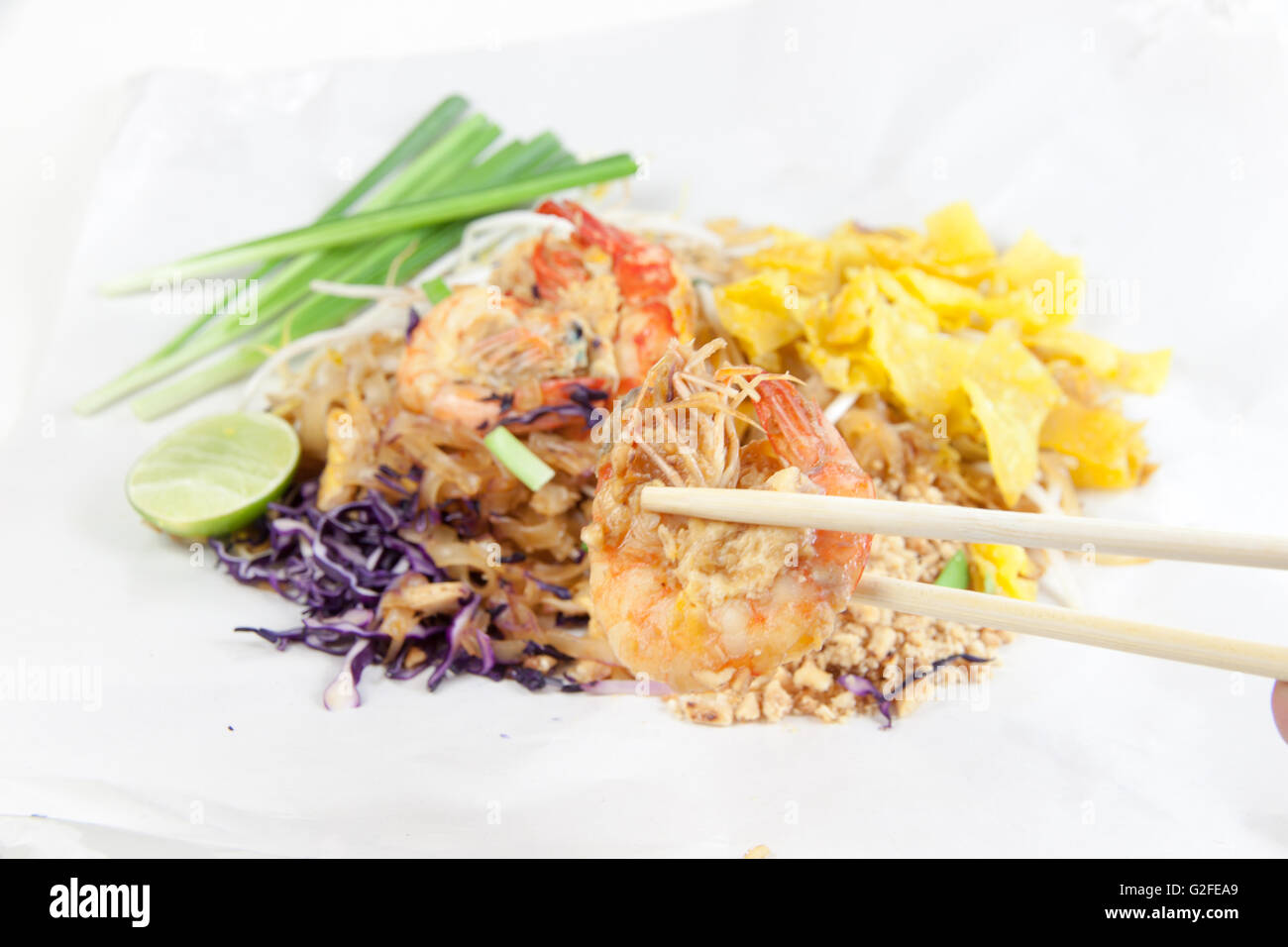 Pad thai hi-res stock photography and images - Alamy