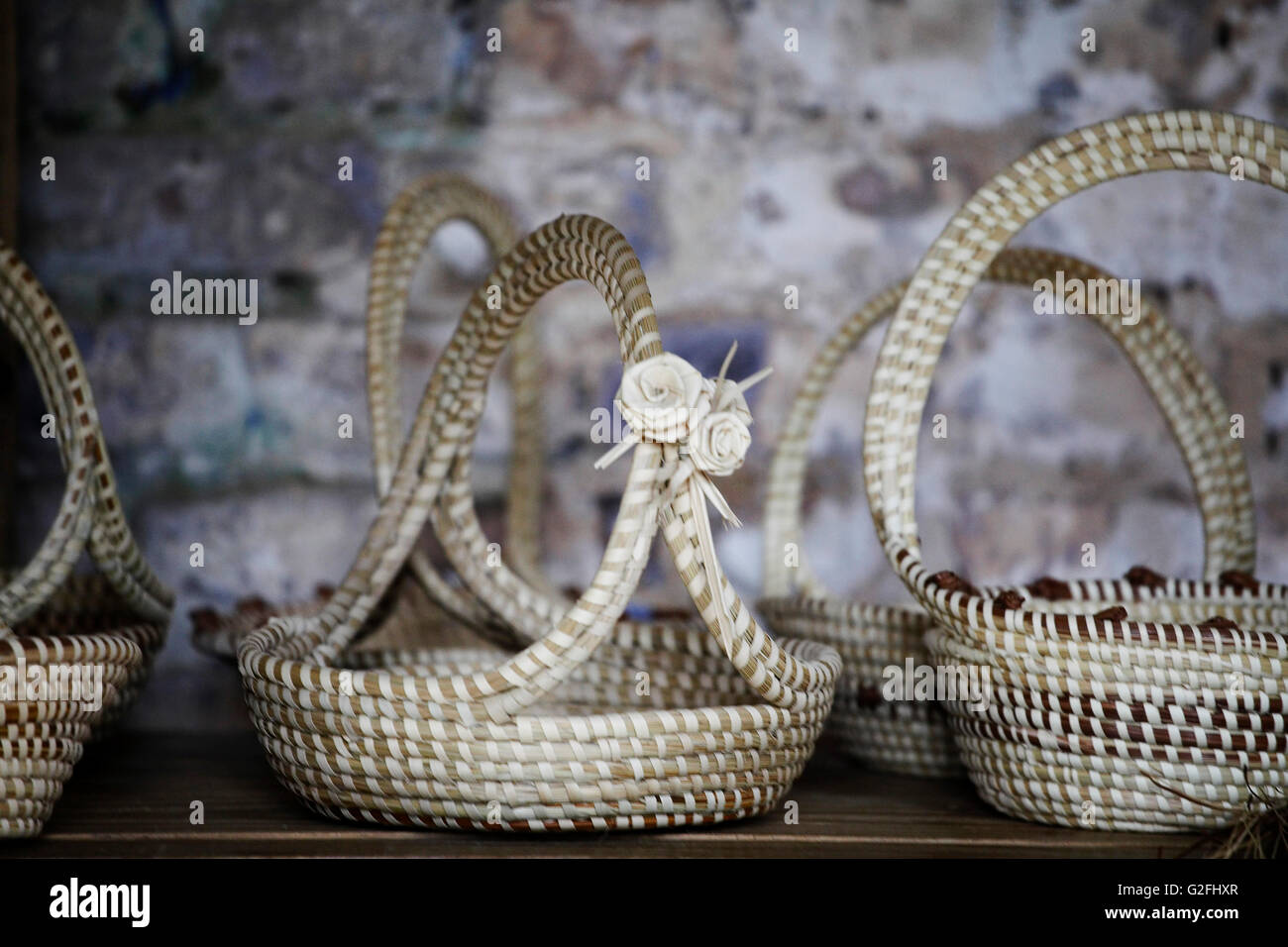 Hand woven baskets hires stock photography and images Alamy