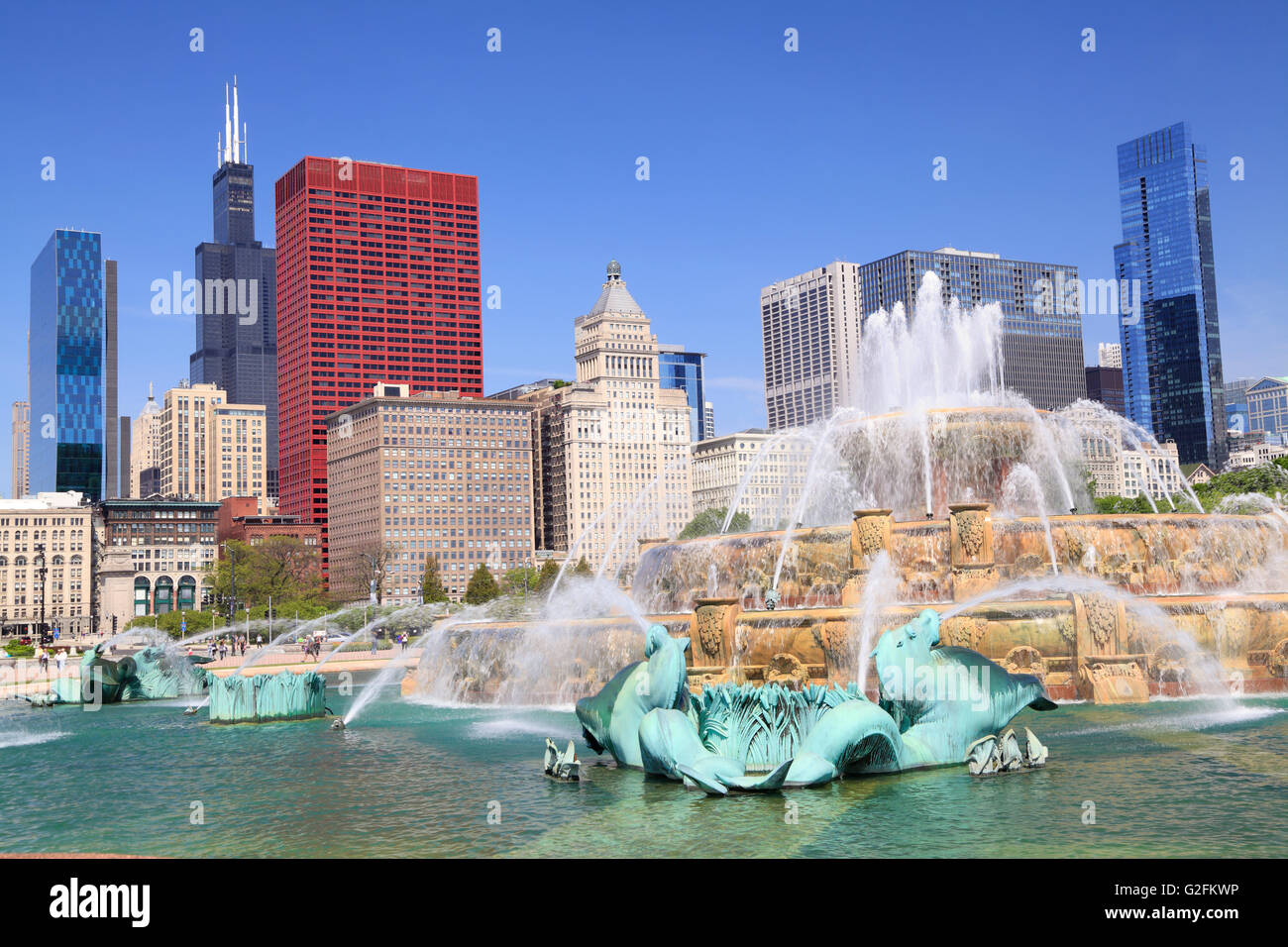 Chicago skyline and Buckingham Fountain Stock Photo