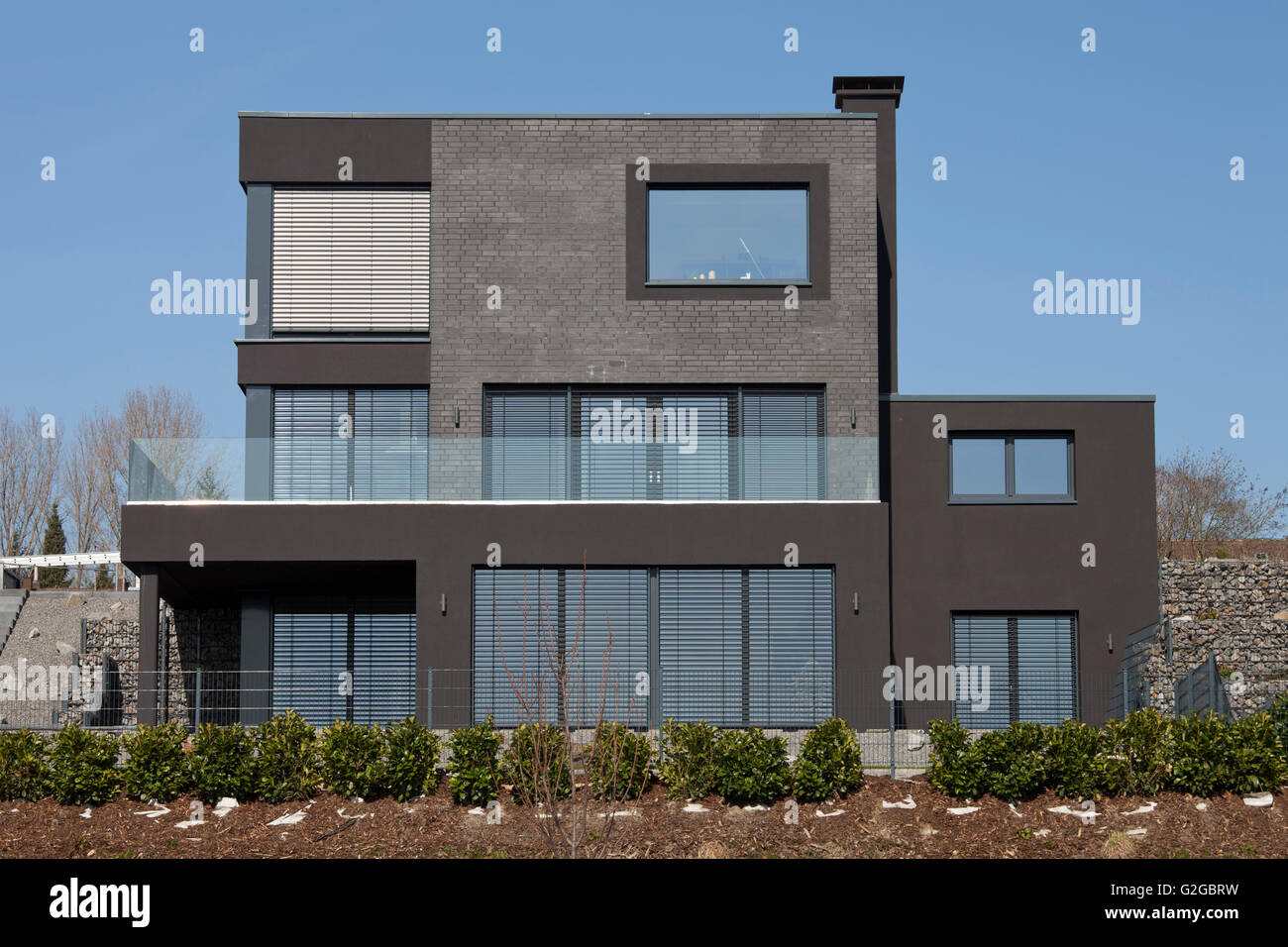 Newly Built Residential House With A Flat Roof At Phoenix See Lake