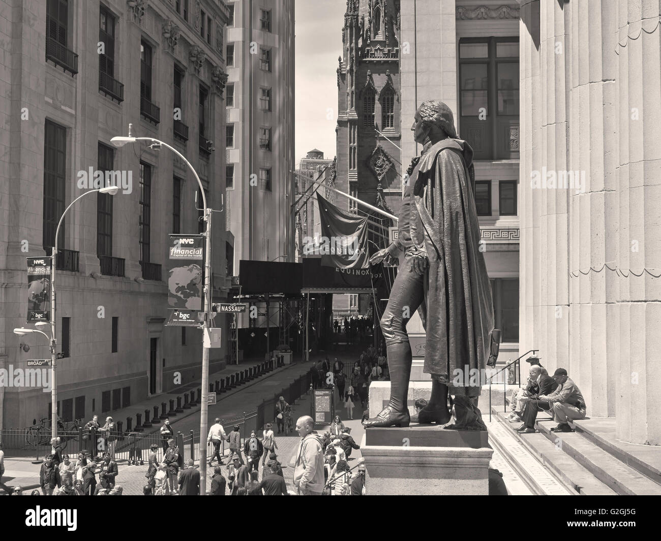 Federal Hall and George Washington statue on wall Street Stock Photo