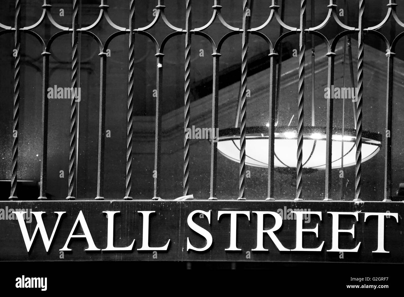 Wall street Black and White Stock Photos & Images Alamy