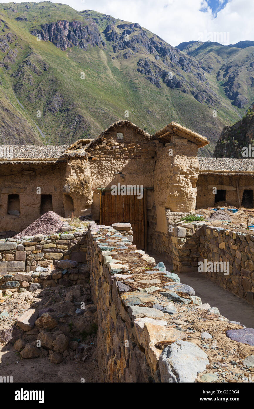Remains of an Incan settlement in the town of Ollantaytambo, Sacred Valley, Peru Stock Photo