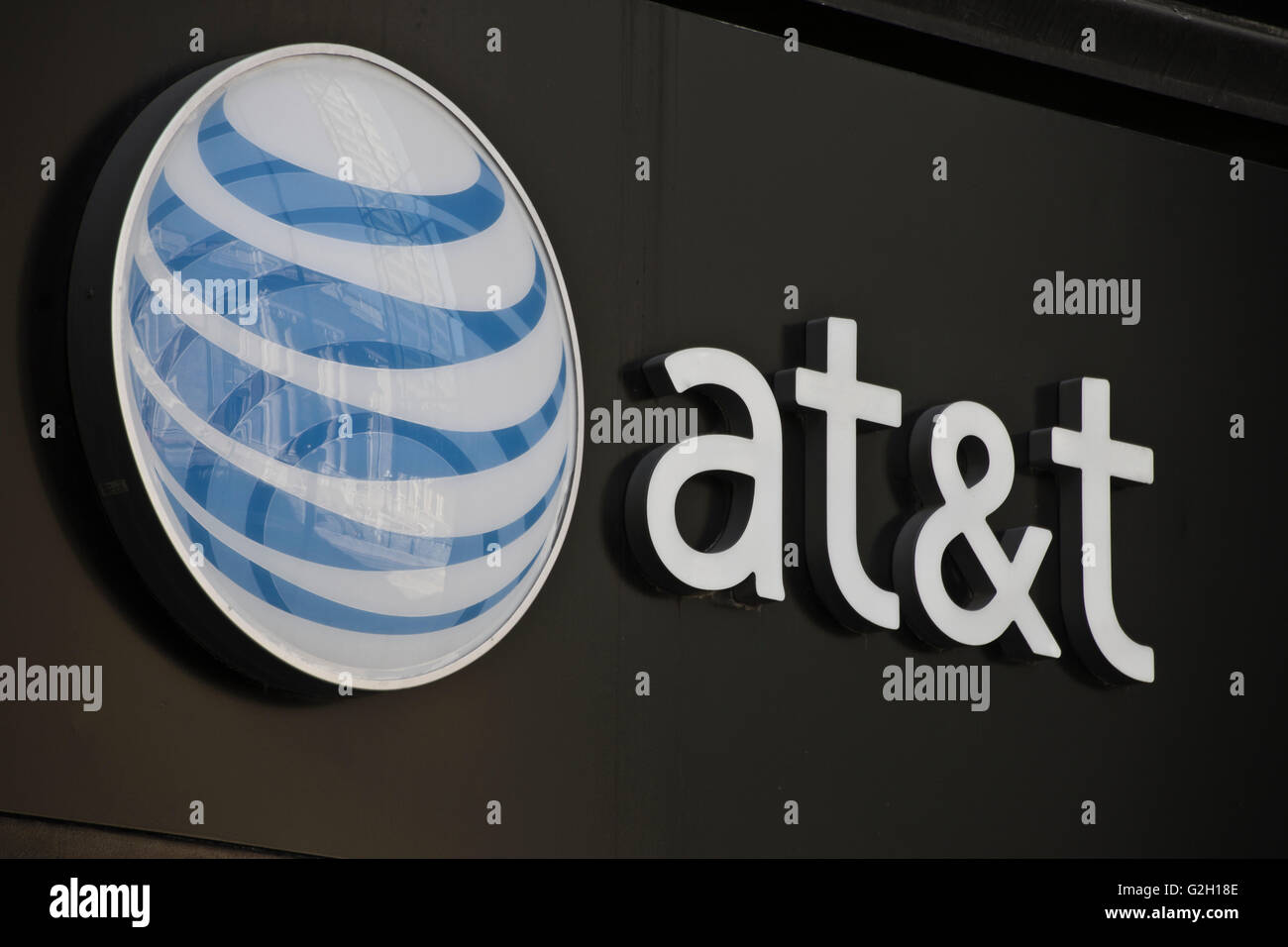 INDIANAPOLIS - CIRCA OCTOBER 2015: AT&T Indianapolis Headquarters. AT&T Inc. is an American Telecommunications Corporation I Stock Photo
