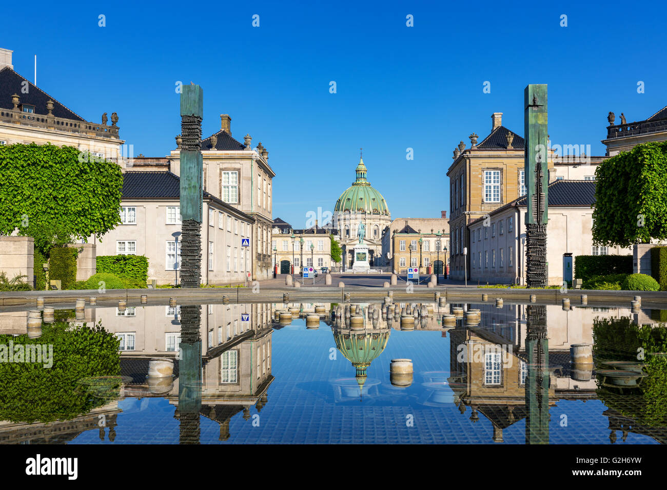 Amaliehaven fountain in front of Amalienborg Palace in Copenhagen, Denmark Stock Photo