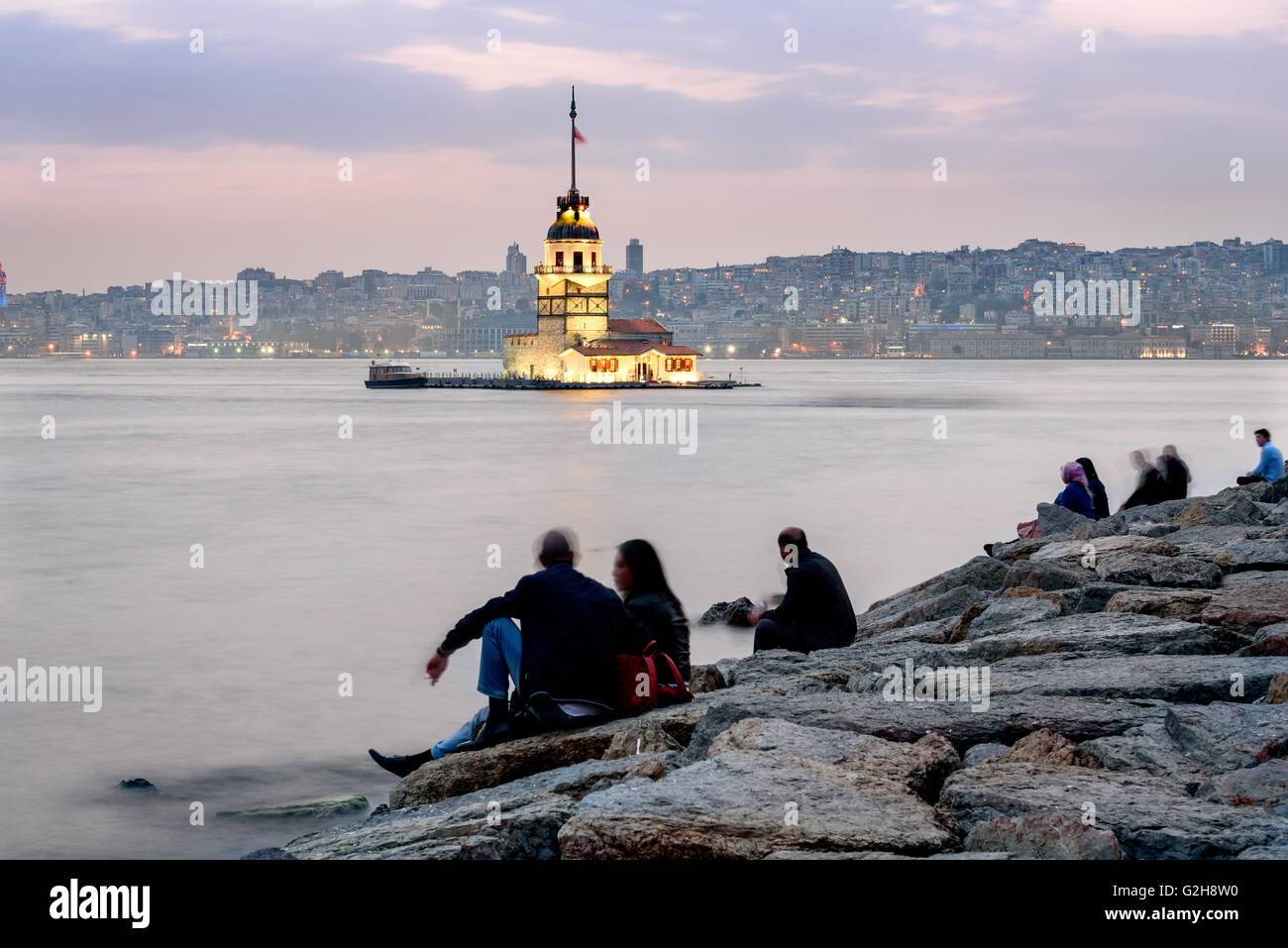 The Maiden's tower stands right in the middle of the Bosphorus in Istanbul Stock Photo