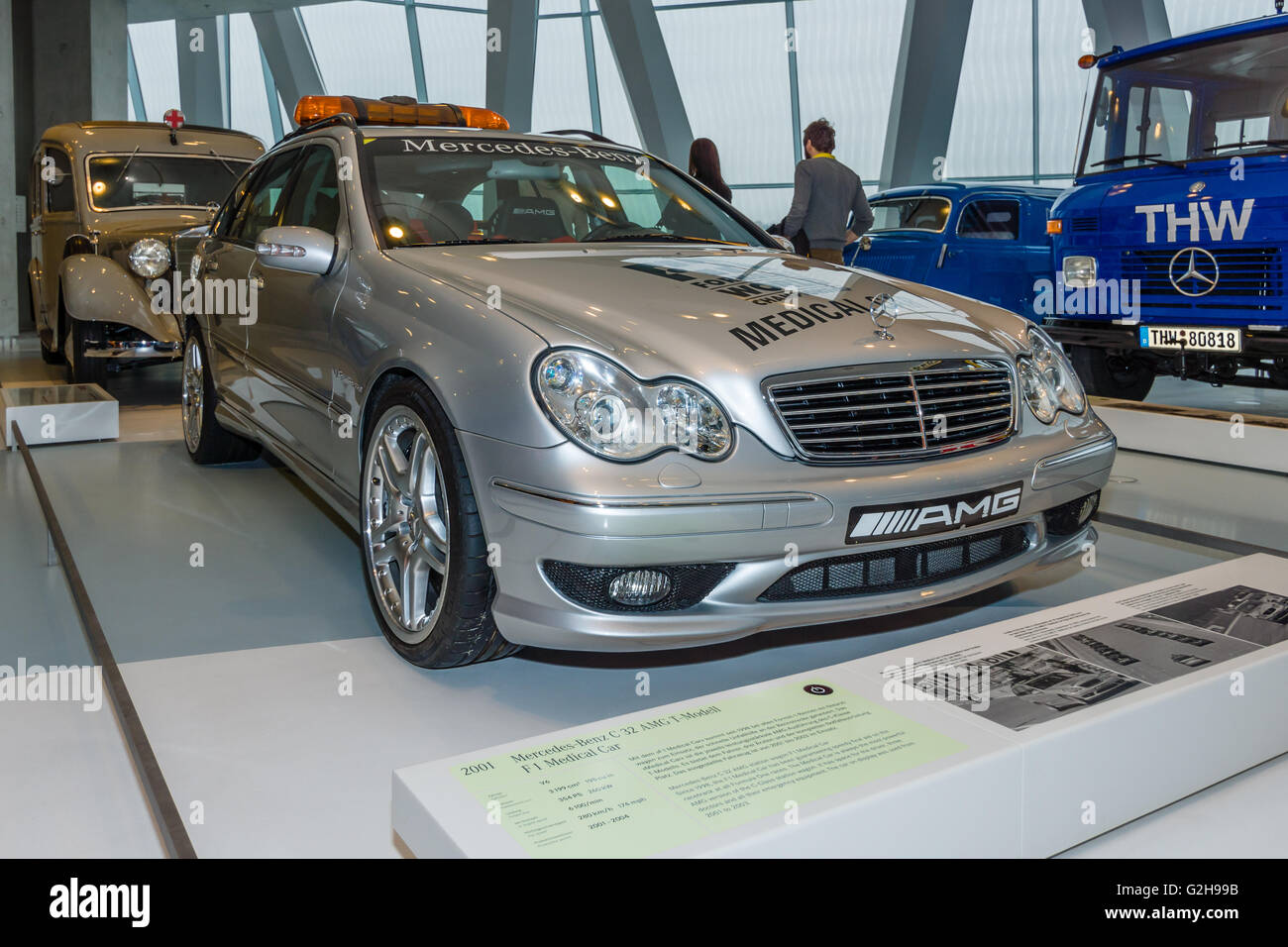 Stuttgart Germany March 19 2016 Mercedes Benz C32 Amg Station Wagon F1 Medical Car 2001 Mercedes Benz Museum Stock Photo Alamy