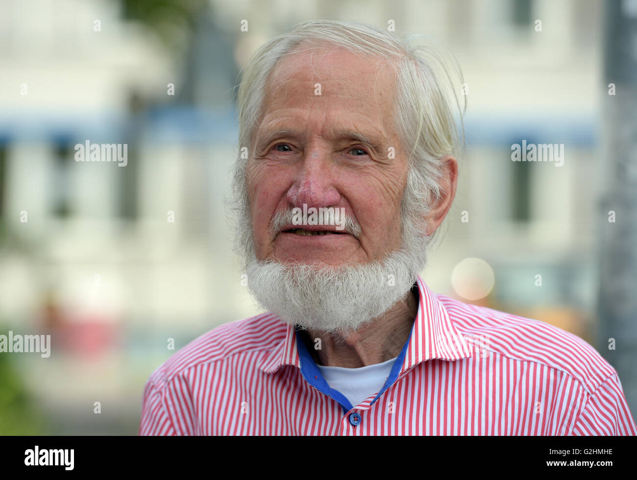 FILE - Founder of the relief organisation Cap Anamur, Rupert Neudeck, during a cermemonial opening of the refugee shelter called 'Rupert-Neudeck-Haus' in Berlin, Germany, 8 Juli 2015. PHOTO: RAINER JENSEN/dpa Stock Photo