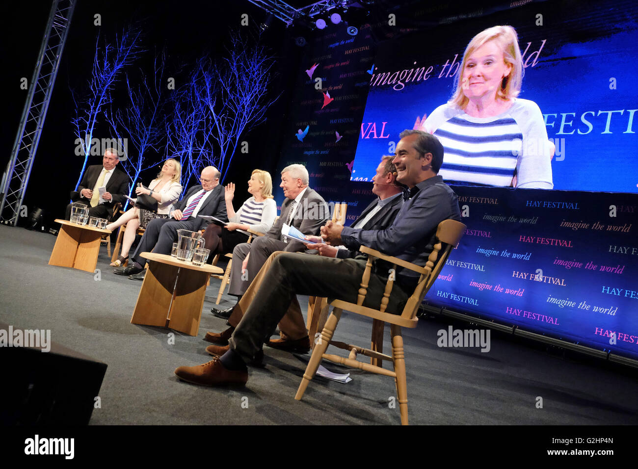 Hay Festival, Wales, UK - May 2016 -  EU Referendum debate - Does Britain Need the EU? The European Union debate sponsored by the Daily Telegraph features from left to right LIAM FOX MP, ALLISON PEARSON, ROGER BOOTLE, chair Martha Kearney, ALAN JOHNSON MP, NICK HERBERT MP and ROLAND RUDD Stock Photo