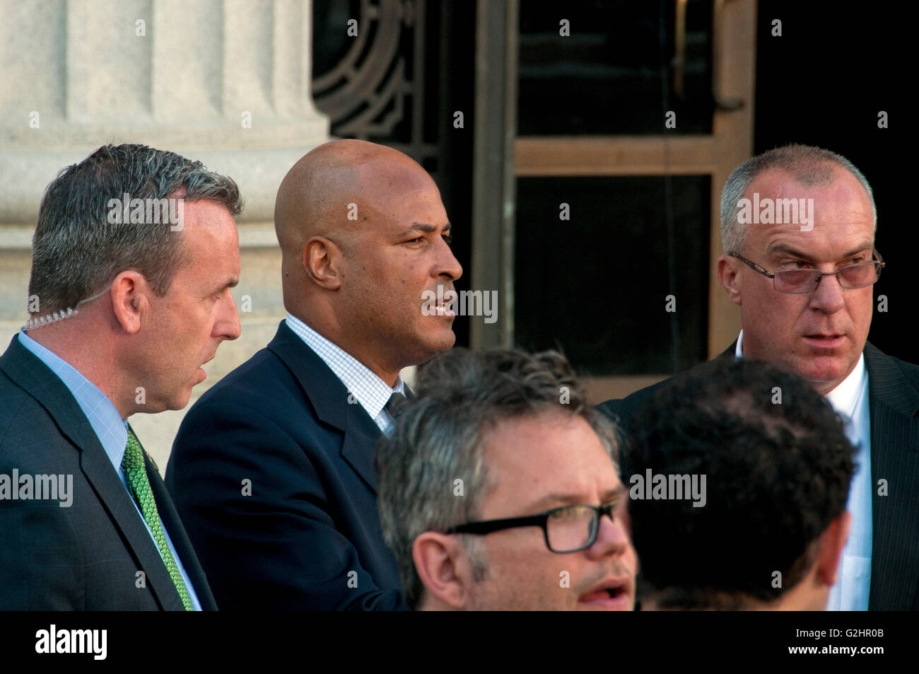 Oakland, California, USA. 30th May, 2016. Secret Service agents at a ...