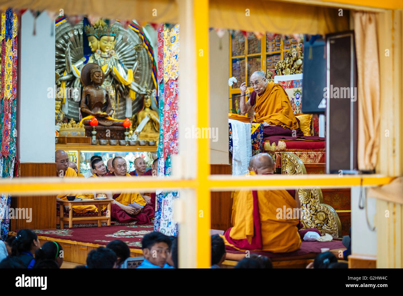 Macleod Ganj, India. 1st of June 2016. His Holiness the 4th Dalai Lama during a teaching at the Tsuglagkhang temple complex. © Matthew Aslett / Alamy Live News Stock Photo