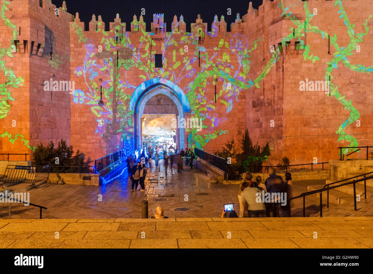 Jerusalem. 26th May, 2016. The Damascus Gate ('Sha'ar Schem) in Jerusalem during the 2016 Light Festival, lit by Albert Yashinki's 'Stories of Damascus Gate' light work. Credit:  Yagil Henkin/Alamy Live News Stock Photo