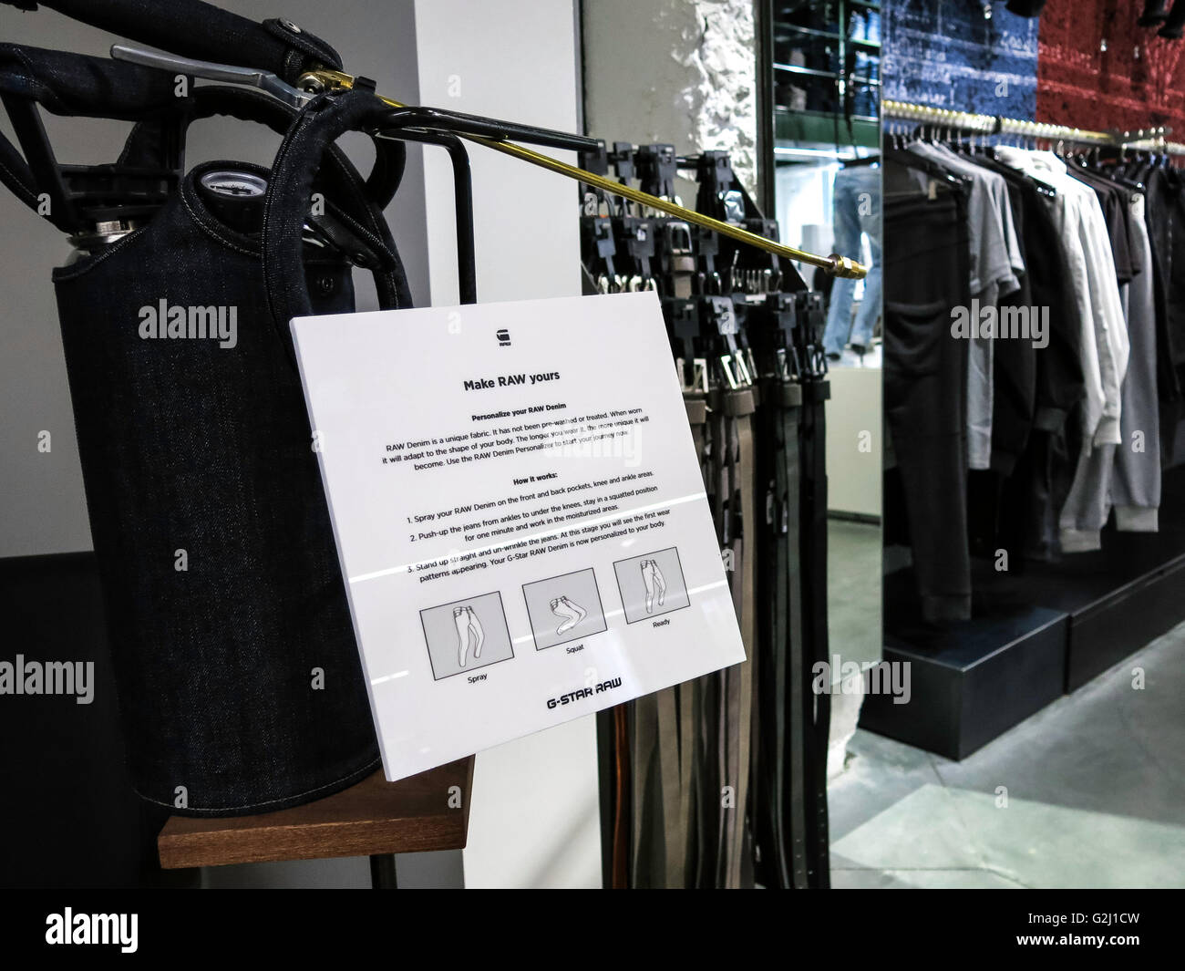 G star raw hi-res stock photography and images - Page 3 - Alamy