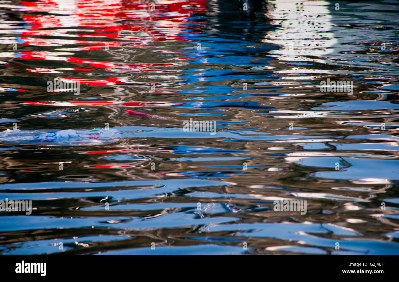 Ripples in water reflection hi-res stock photography and images - Alamy