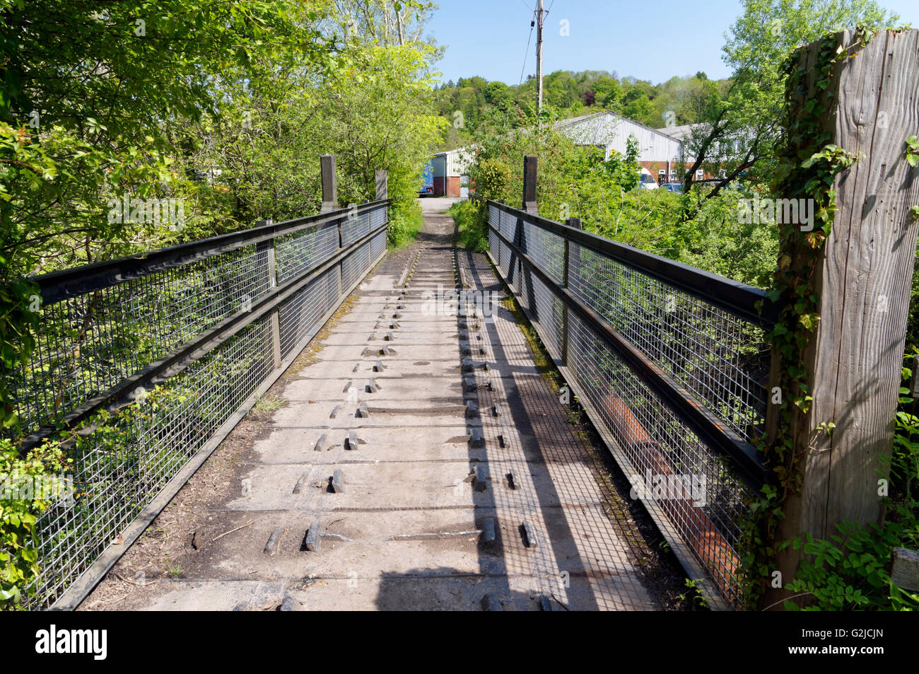 Worlds oldest cast iron bridge hi-res stock photography and images - Alamy