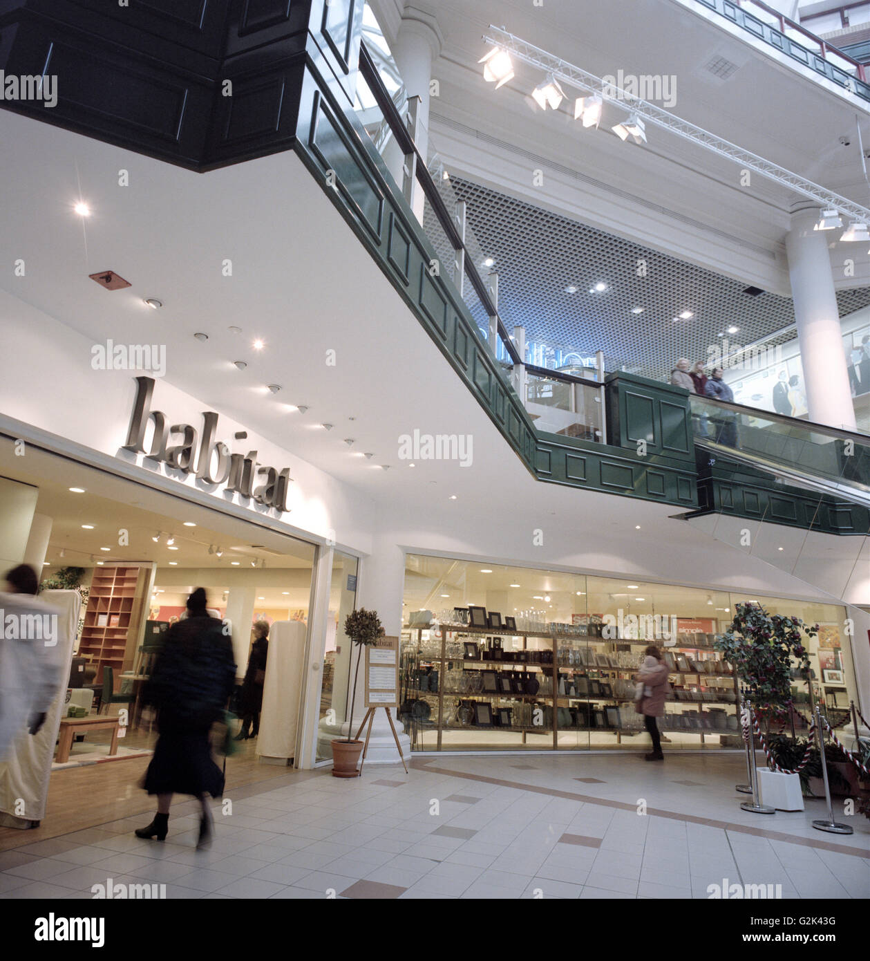 Habitat Store in a Shopping Center Stock Photo Alamy