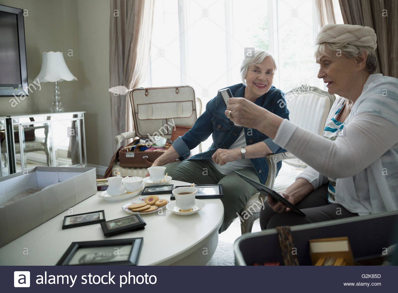 Tea photographs hi-res stock photography and images - Alamy