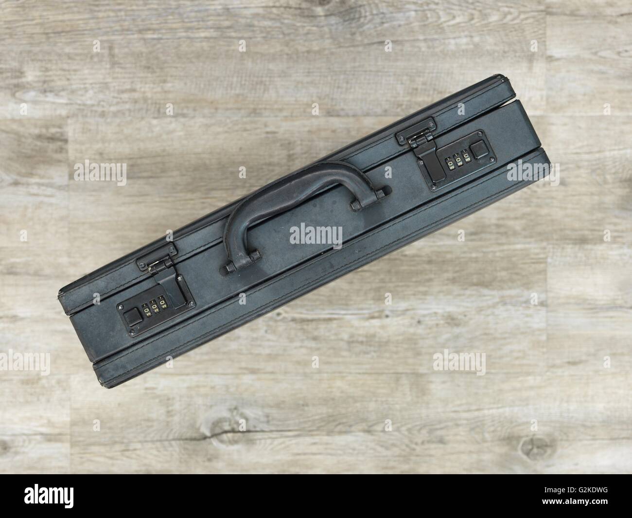 A studio photo of an old leather briefcase Stock Photo - Alamy