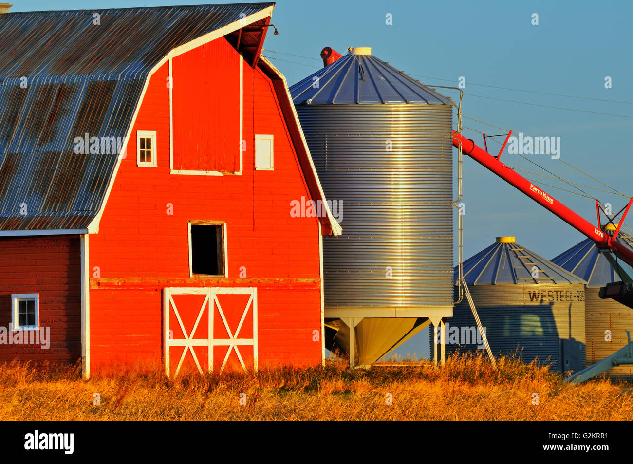 Grain barns hi-res stock photography and images - Alamy