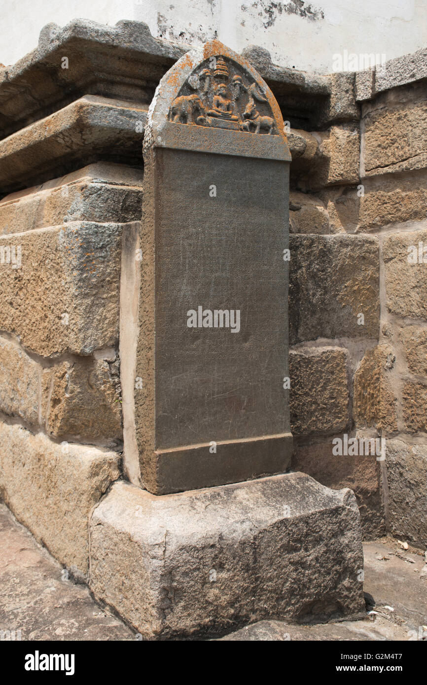 Carved inscriptions in Kannada on the stone pillar, Eradukatte Basadi, Chandragiri hill