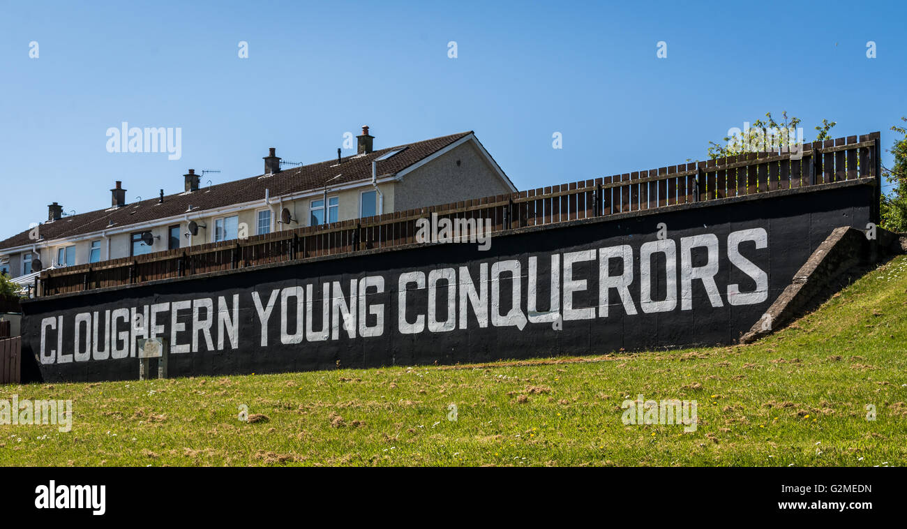 Cloughfern Young Conquerors mural at entrance to Cloughfern estate. Stock Photo