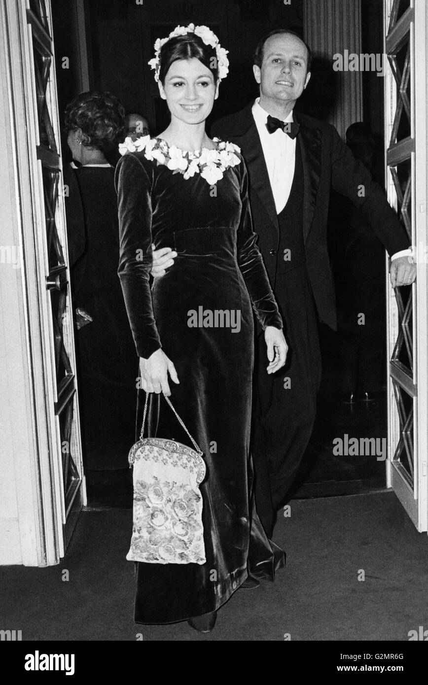 Carla Fracci with husband director Beppe menegatti,la scala,milan 1967 Stock Photo