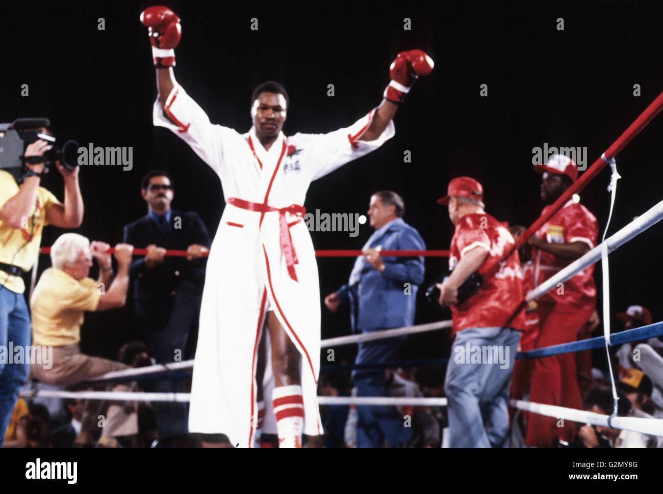 Boxers boxing eighties hi-res stock photography and images - Alamy