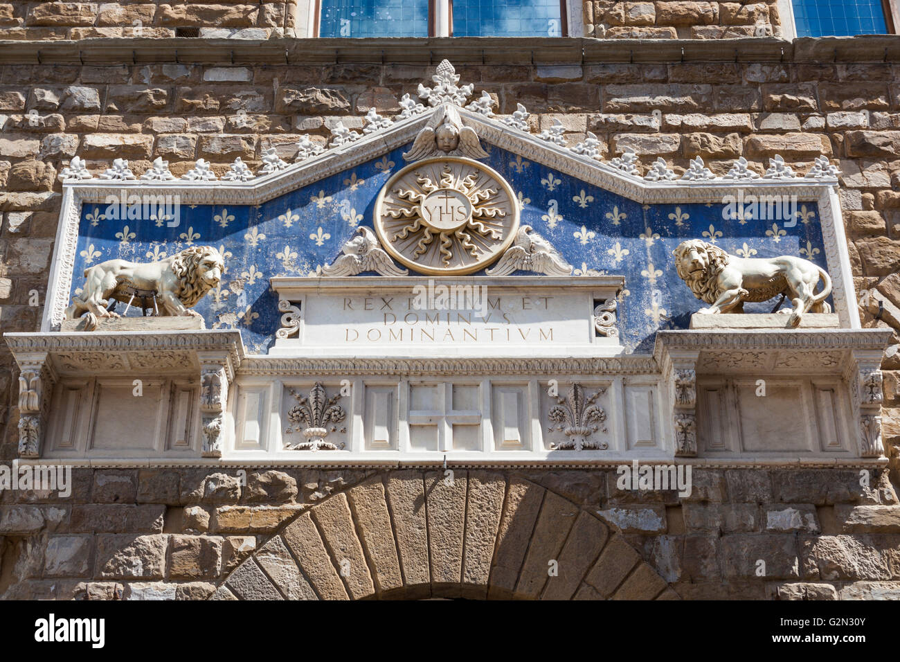 Architecture above Palazzo Vecchio entrance, Piazza Della Signoria, Florence, Tuscany, Italy Stock Photo