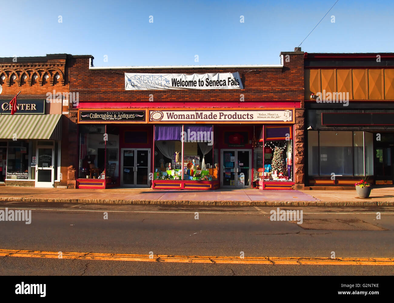 Womens store hires stock photography and images Alamy