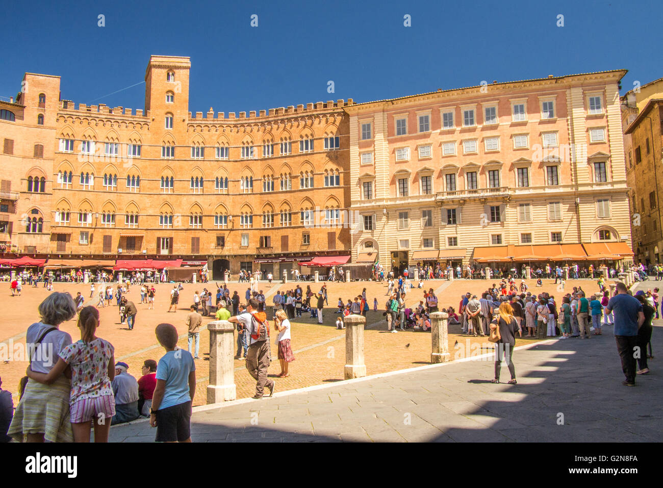 Architecture in 'Il Campo', a medieval Piazza in Siena, Tuscany, Italy Stock Photo