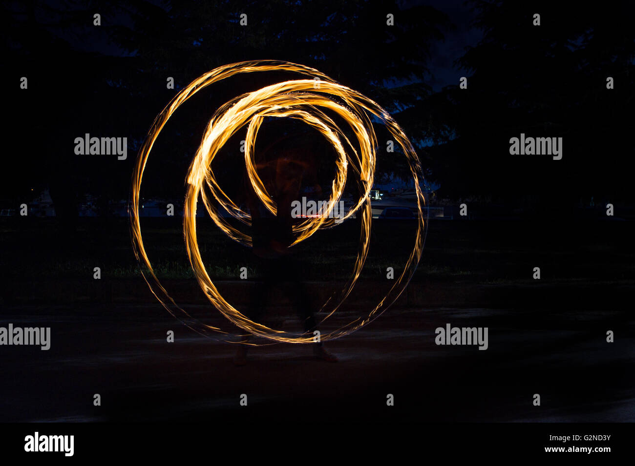 Fire circle hi-res stock photography and images - Alamy