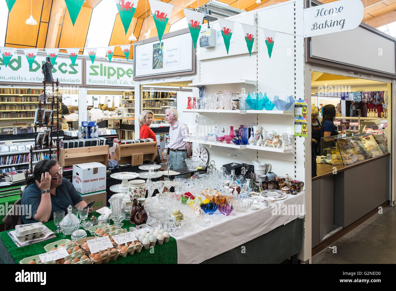 Carmarthen shopping hi-res stock photography and images - Page 3 - Alamy