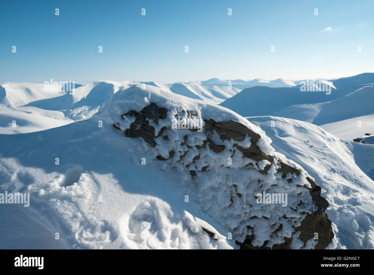 Winterliche Bergwelt Spitzbergens  Winterscape of Svalbard on Soleitoppen Spitsbergen Norway Stock Photo