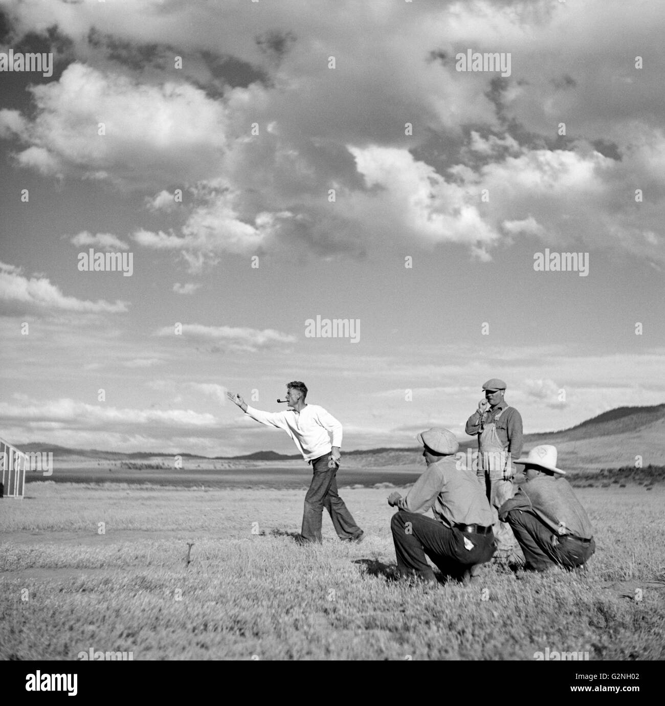 Horseshoes game Black and White Stock Photos & Images Alamy