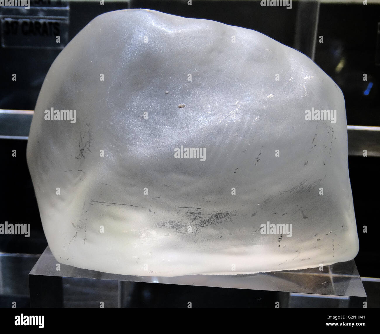 Replica of the Cullinan Diamond, the largest non carbonado and largest gem-quality diamond ever found, at 3106.75 carat (621.35 g, 1.37 lb) rough weight. About 10.5 cm (4.1 inches) long in its largest dimension, it was found on 26 January 1905, in the Premier No. 2 mine, near Pretoria, South Africa. Dated 2014 Stock Photo
