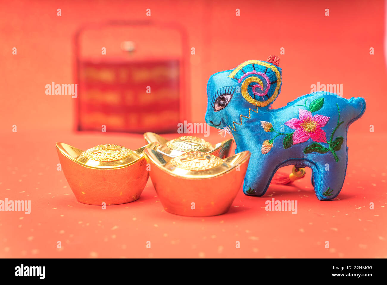Japanese new year gold sheep hi-res stock photography and images - Alamy