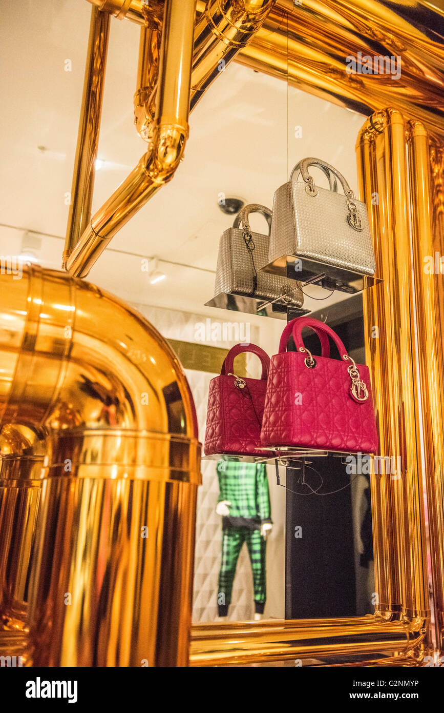 Sculptivate windows Dior. Selfridges W1 london Stock Photo Alamy