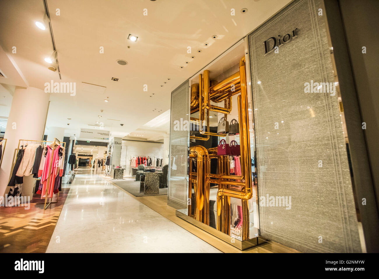 Sculptivate windows Dior. Selfridges W1 london Stock Photo Alamy