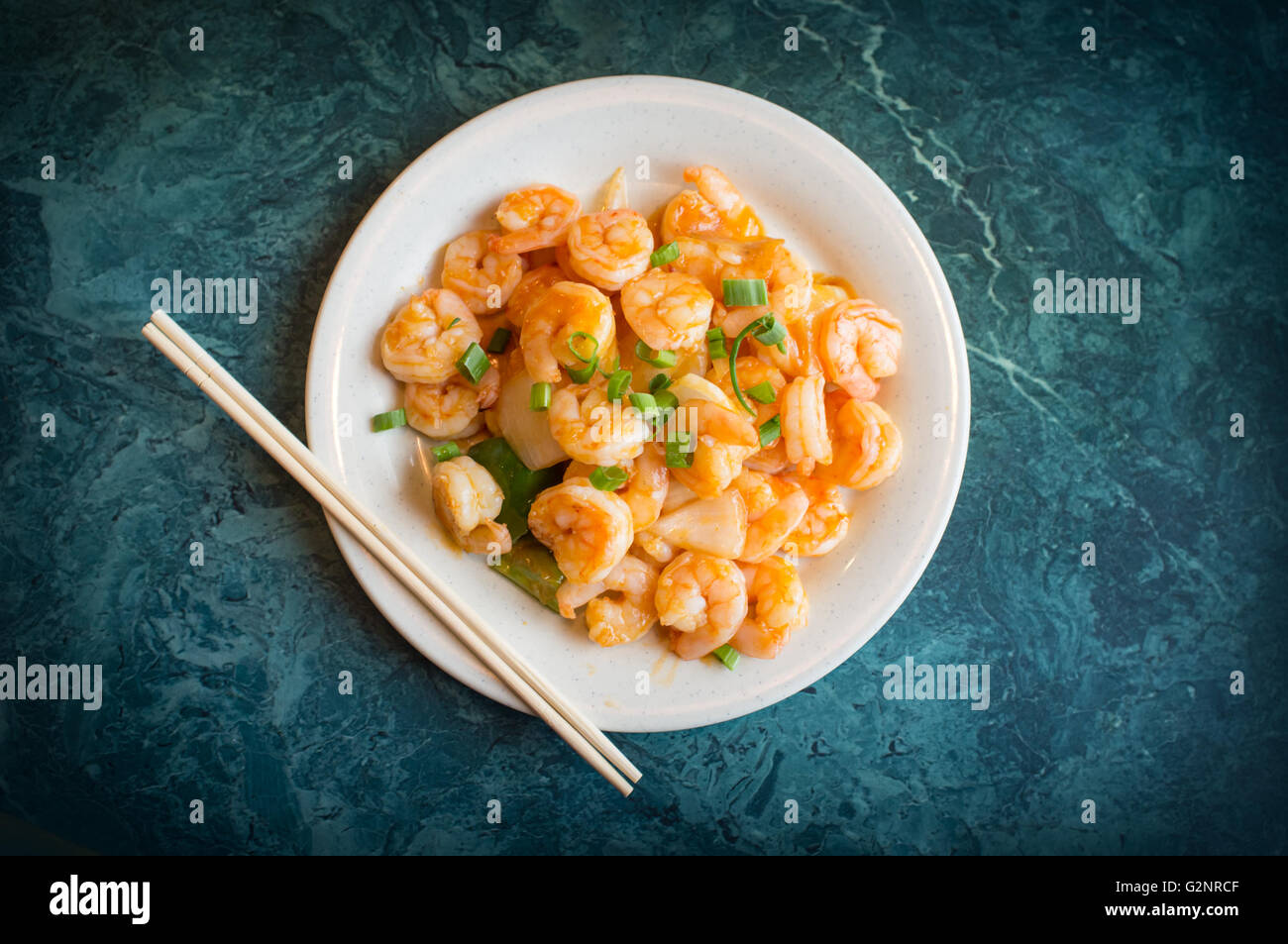 Chinese hot and spicy szechuan shrimp with green onions Stock Photo - Alamy