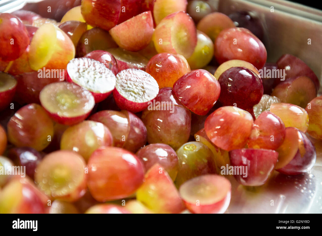 Cut grapes hires stock photography and images Alamy