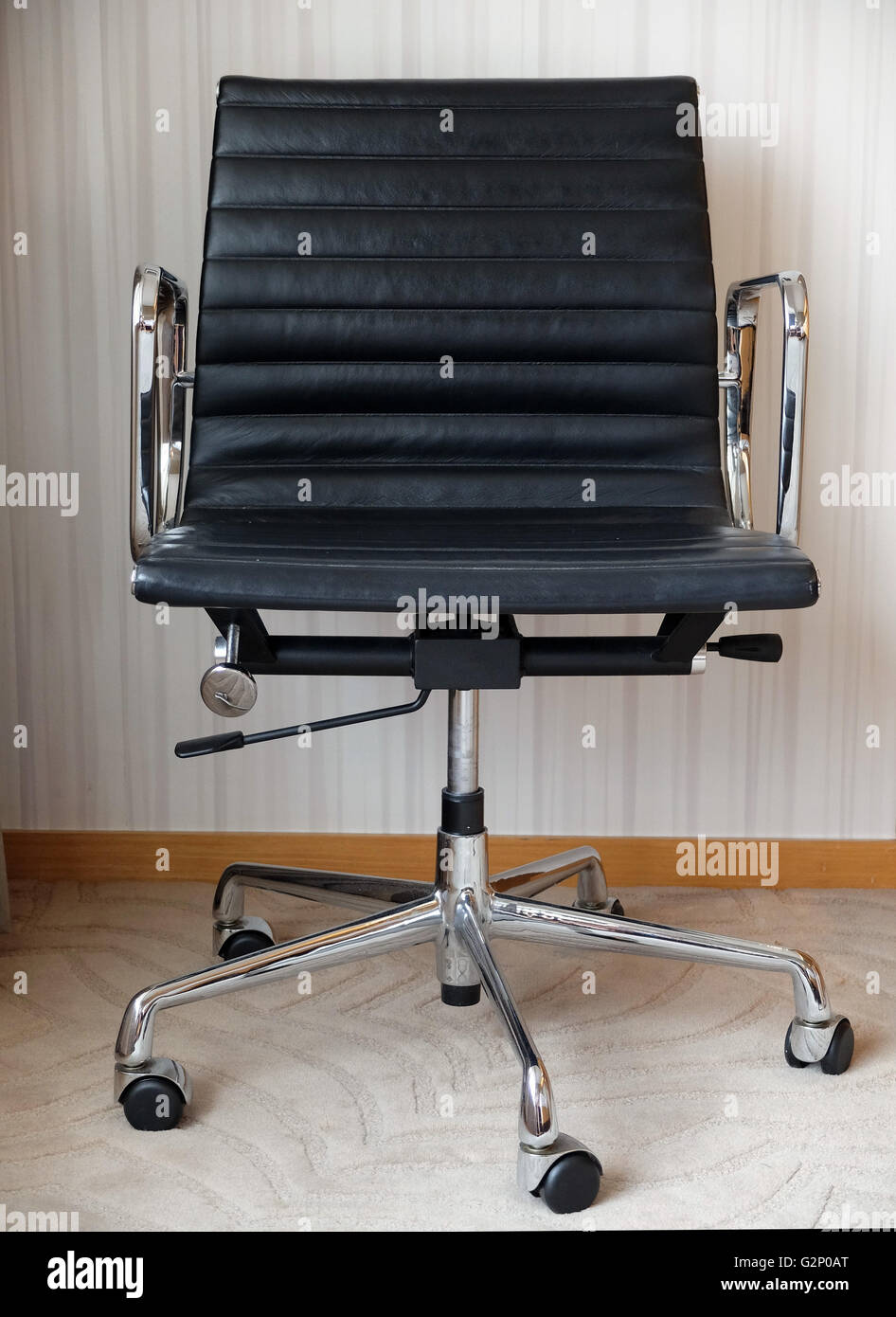 chair sofa settee office career Vacancies position red leader