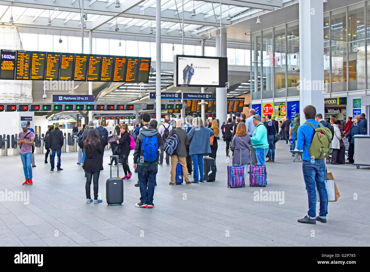 London bridge station hires stock photography and images Alamy