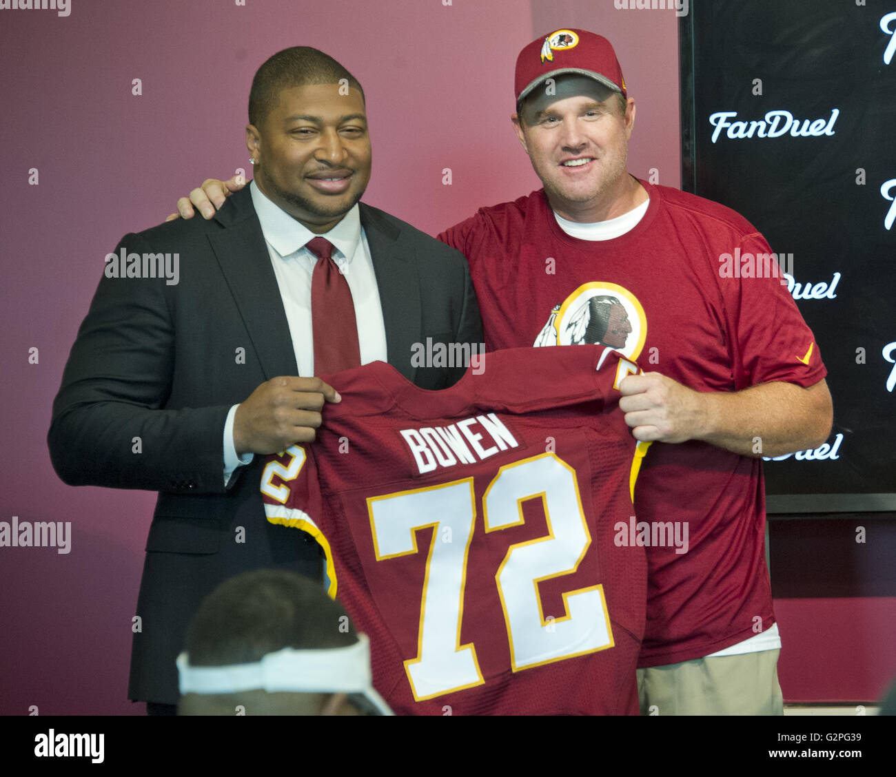 Washington redskins mascot hi-res stock photography and images - Alamy