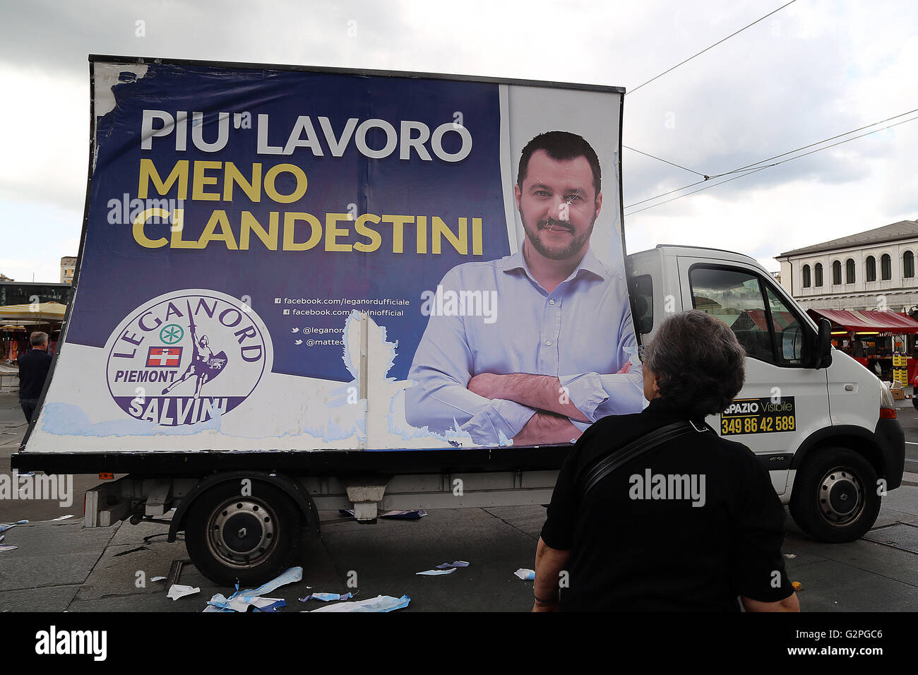 Torino, Italy. 01st June, 2016. The racist and anti-immigration Lega Nord  party leader, Matteo Salvini visits Turin. He first visit in Porta Palazzo,  for a symbol of emigration and then went to